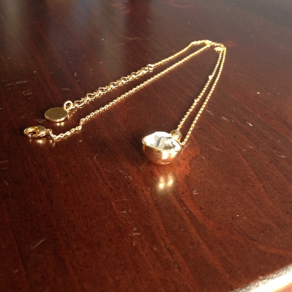 Costume bezel set single solitaire cz pendant - Picture 4 of 4