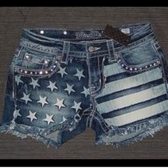 😍LOOKING FOR THESE SHORTS😍