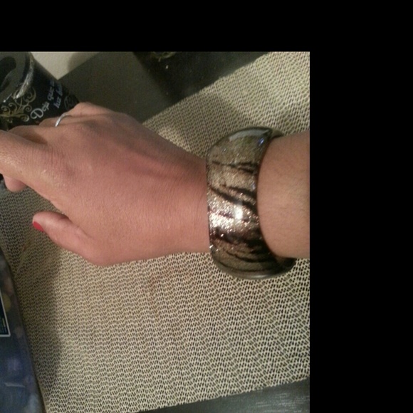 Bracelet - Picture 3 of 3