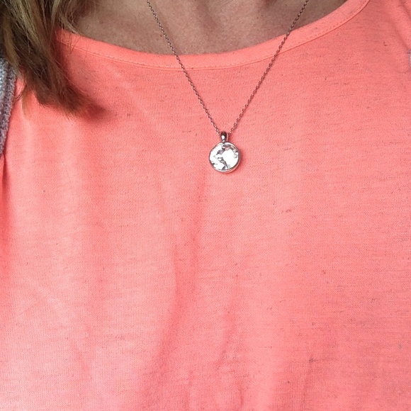 Costume single solitaire bezel set cz pendant