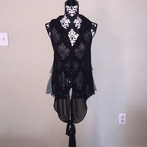 Sleeveless button down tank