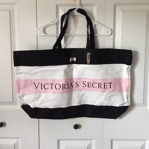 VS Beach/Duffel Bag NWT Limited Edition