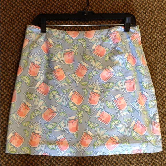Vineyard Vines Dresses & Skirts - Vineyard Vines Mini Skirt Lemonade print size 6