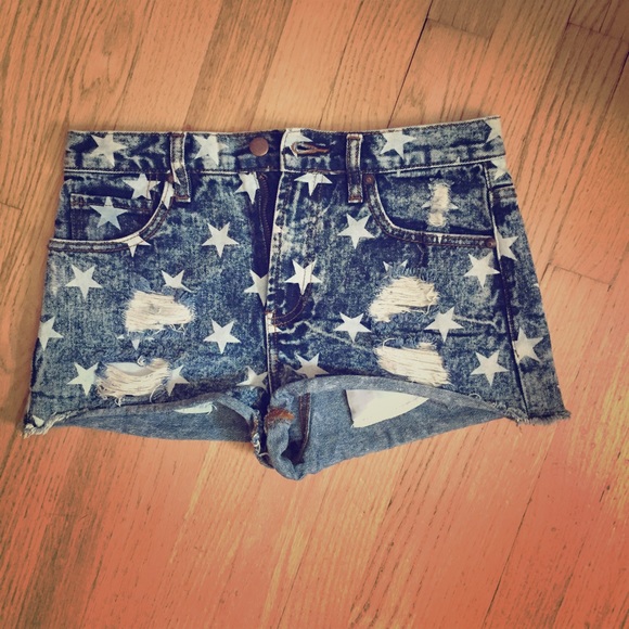 Forever 21 high waisted cheeky star jean shorts