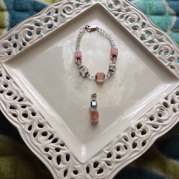 Crystal beaded necklace and bracelet set