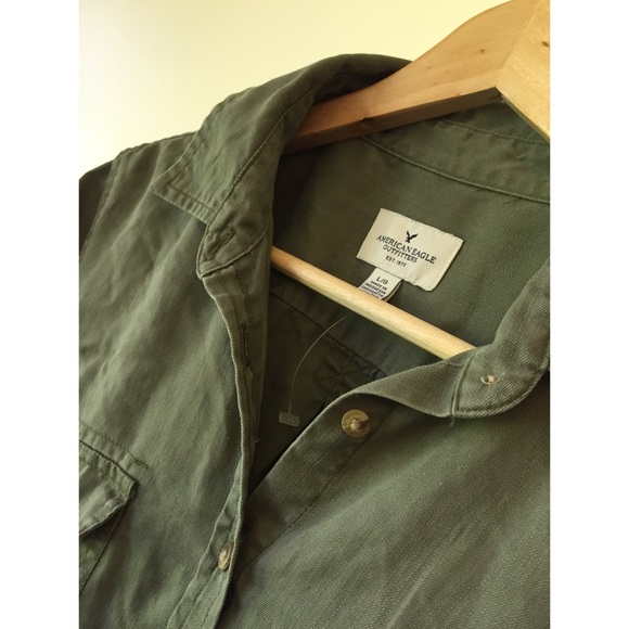 ️🚫SOLD in bundle 🚫Army Green Boyfriend Button Up - Picture 3 of 4