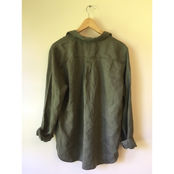 ️🚫SOLD in bundle 🚫Army Green Boyfriend Button Up - Picture 4 of 4