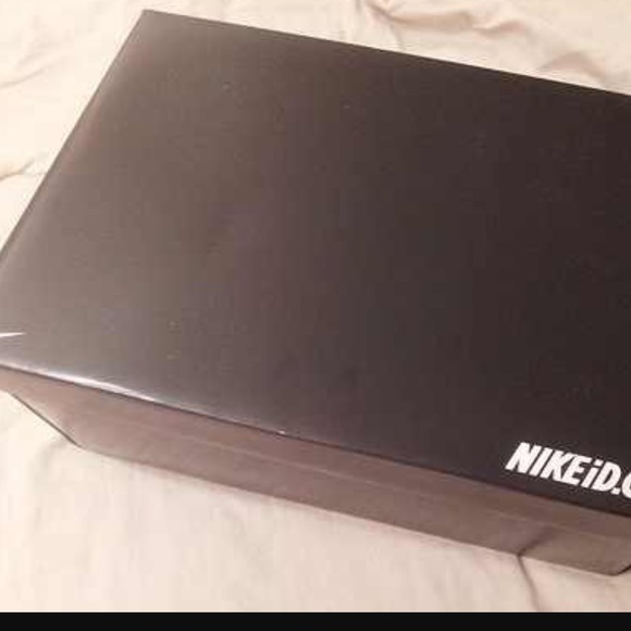 Nike Lebron Custom ID. Sizes 10-12.5! - Picture 2 of 2