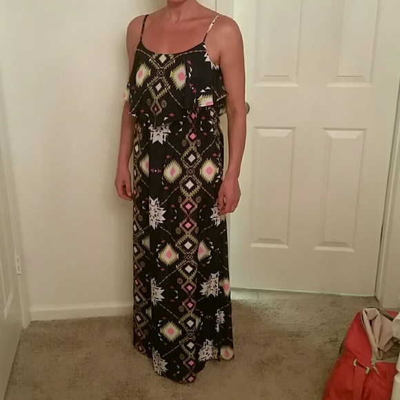 Dress - Picture 3 of 4