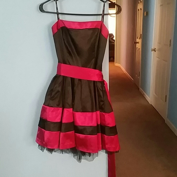 Like New (worn once)Satin Tube Dress.great 4 dance