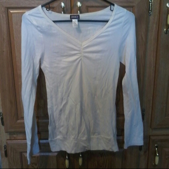 Long sleeved drawn in shirt