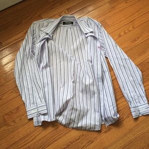 Collared shirt / dress shirt