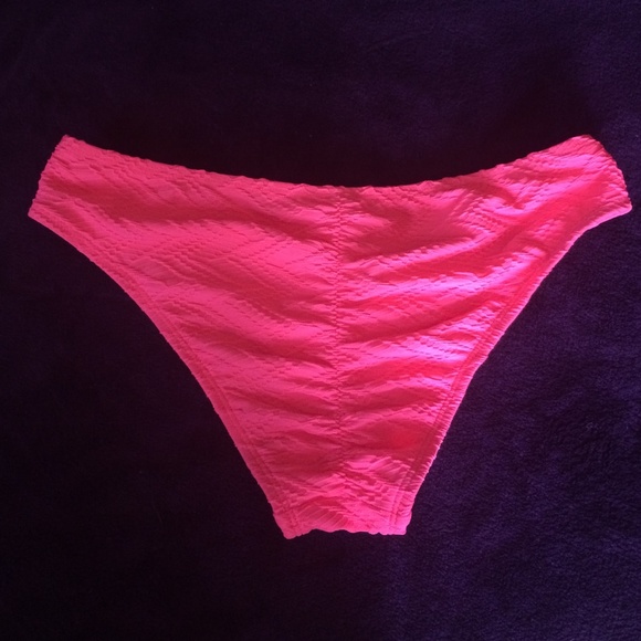 🚫SOLD🚫 F21 Pink Bikini bottoms 👙 - Picture 1 of 3