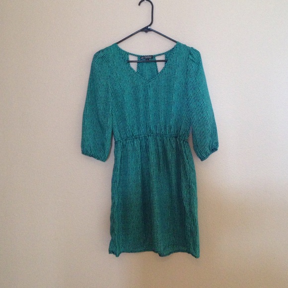 Green/black strips dress