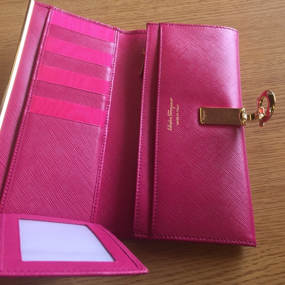 Pink Salvatore Ferragamo Wallet - Picture 3 of 4