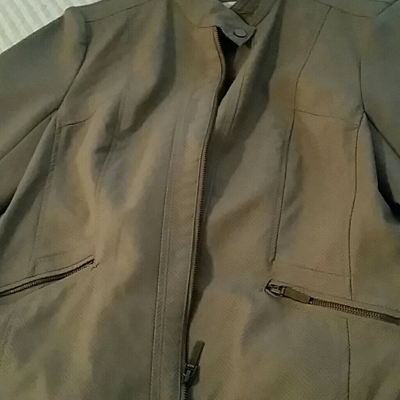 beige blazer - Picture 4 of 4