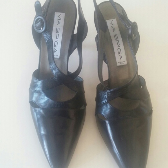Pointy heels - Picture 1 of 3