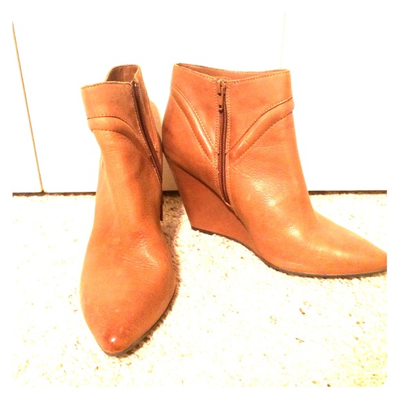 Seychelles Shoes - Seychelles point toe wedge booties cognac