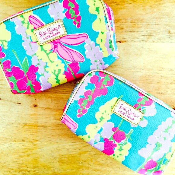 Lilly Pulitzer Accessories - Lilly Pulitzer For Estée Lauder Makeup Bag Set
