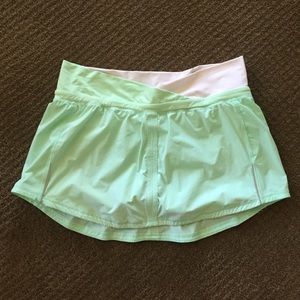 Mint Lululemon skirt.