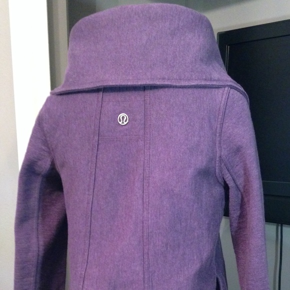 Lululemon Virasana Blanket Wrap