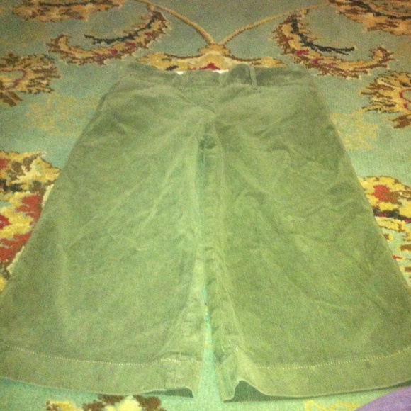 editor gaucho Capri wide leg olive