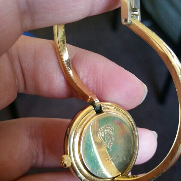 ♡SOLD♡ Vintage gucci watch - Picture 3 of 3