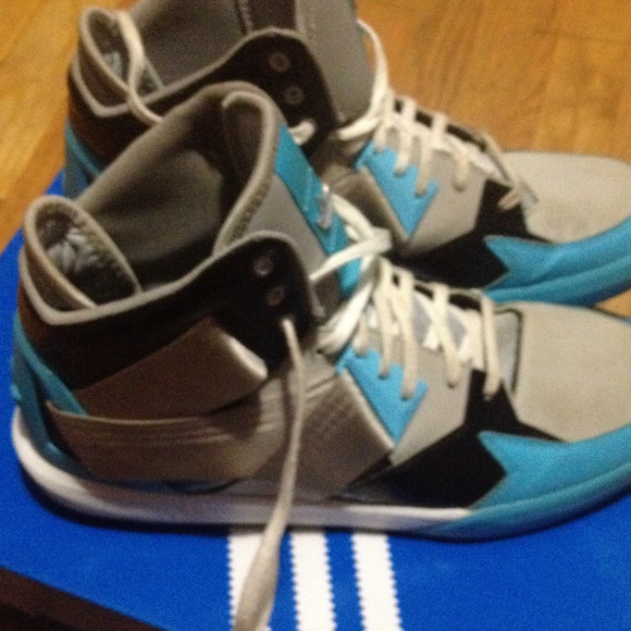 Adidas originals. Best sellers of the year so far - Picture 2 of 3