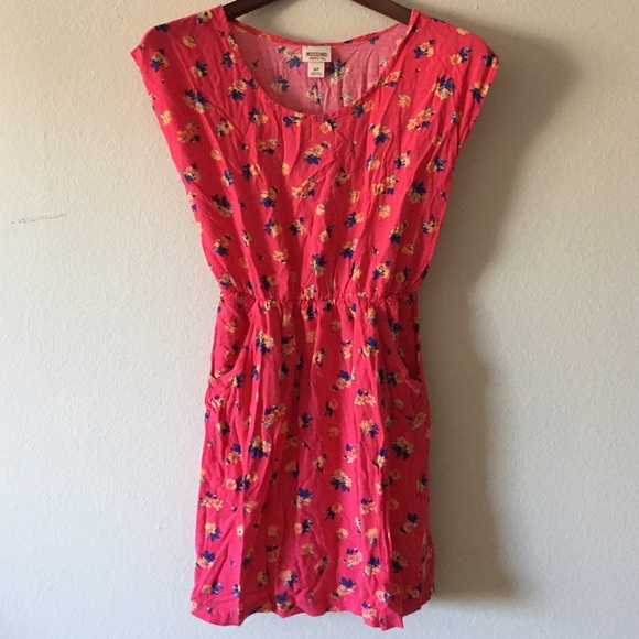 Casual summer dress by Mossimo.