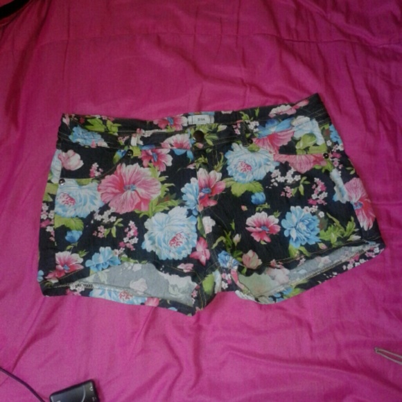Flower shorts