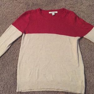 Long sleeved sweater