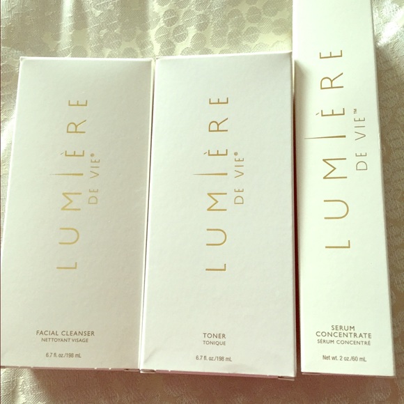 LUMIERE DE VIE cleanser, toner and Serum!