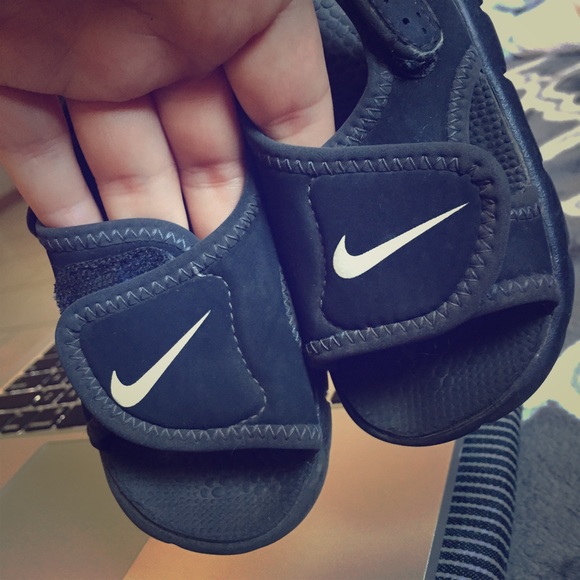 5c Nike toddler sandals