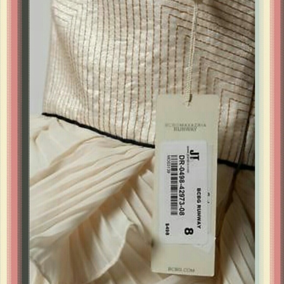 * FLASH SALE *** GORGEOUS * BCBG RUNWAY DRESS* - Picture 4 of 4