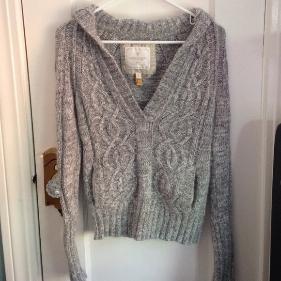 American Eagle Outfitters Grey sweater