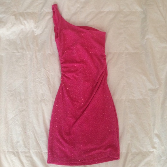 Pink Homecoming dress - Picture 2 of 4