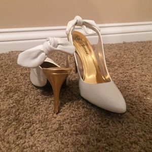 Brand new J.Renee pumps