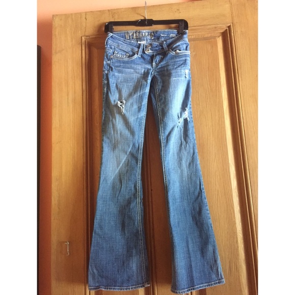 Boot cut jeans