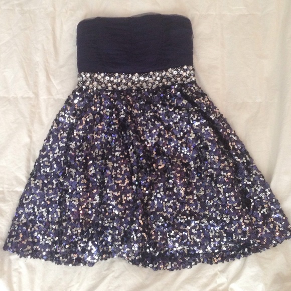 {RESERVED FOR VEAHBEAR} Navy Homecoming Dress