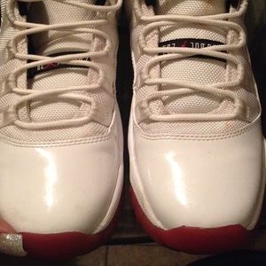 Jordan retro 11 low top 6.5