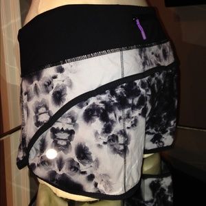 Floral Lululemon Runner Speed Short