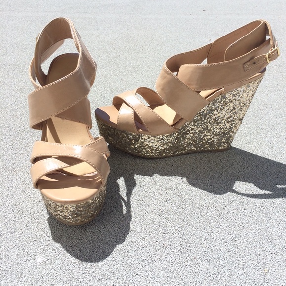 Sparkley gold wedges