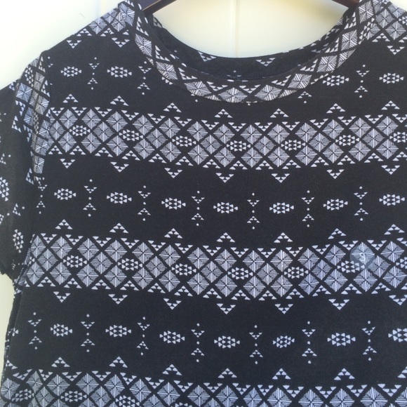 Aztec Short Tee - Picture 2 of 3