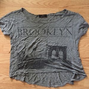 Cropped graphic tshirt