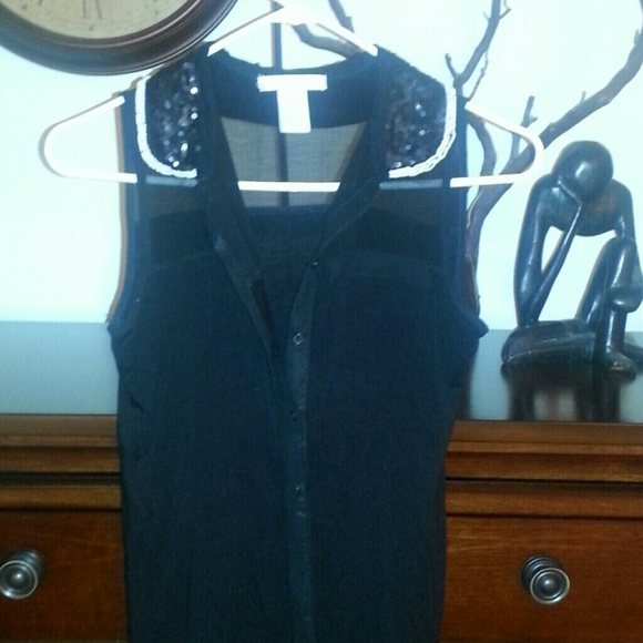 Top - Picture 4 of 4