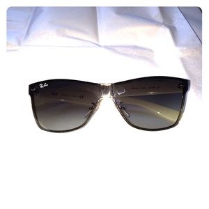 Ray-bans black and white
