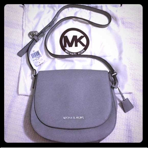 🌟SOLD Michael Kors Hamilton cross body pearl gray - Picture 1 of 4