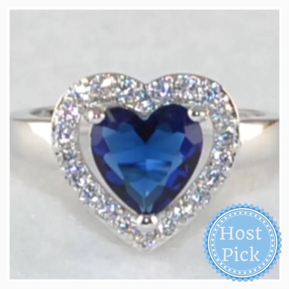 Jewelry - ♓️🅿️Sapphire and White Topaz Gemstone Ring S80