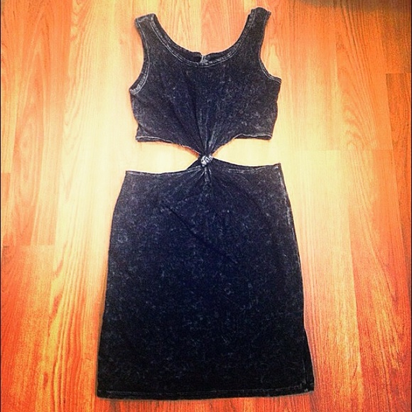 grayish-black dress!