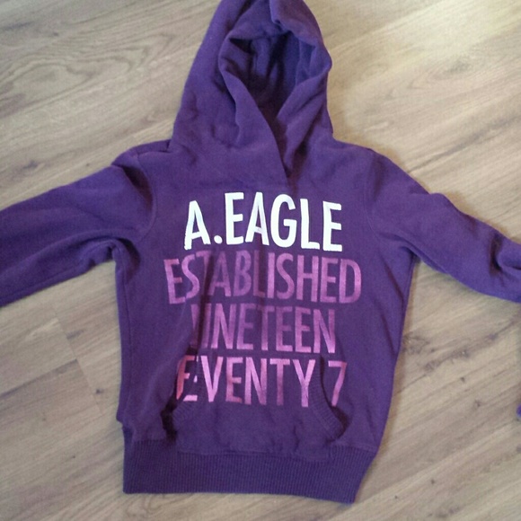 An american eagle hoodie